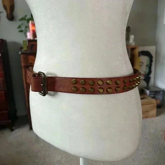 Línea Pelle Vintage Leather Studded Belt Size Small - Picture 3 of 7